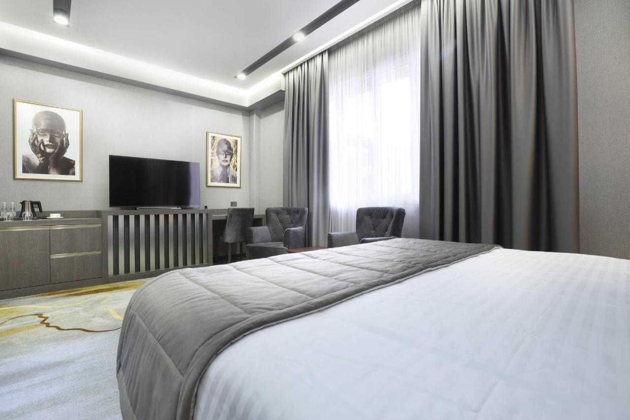 Bourbon Boutique Hotel Erivan Exterior foto
